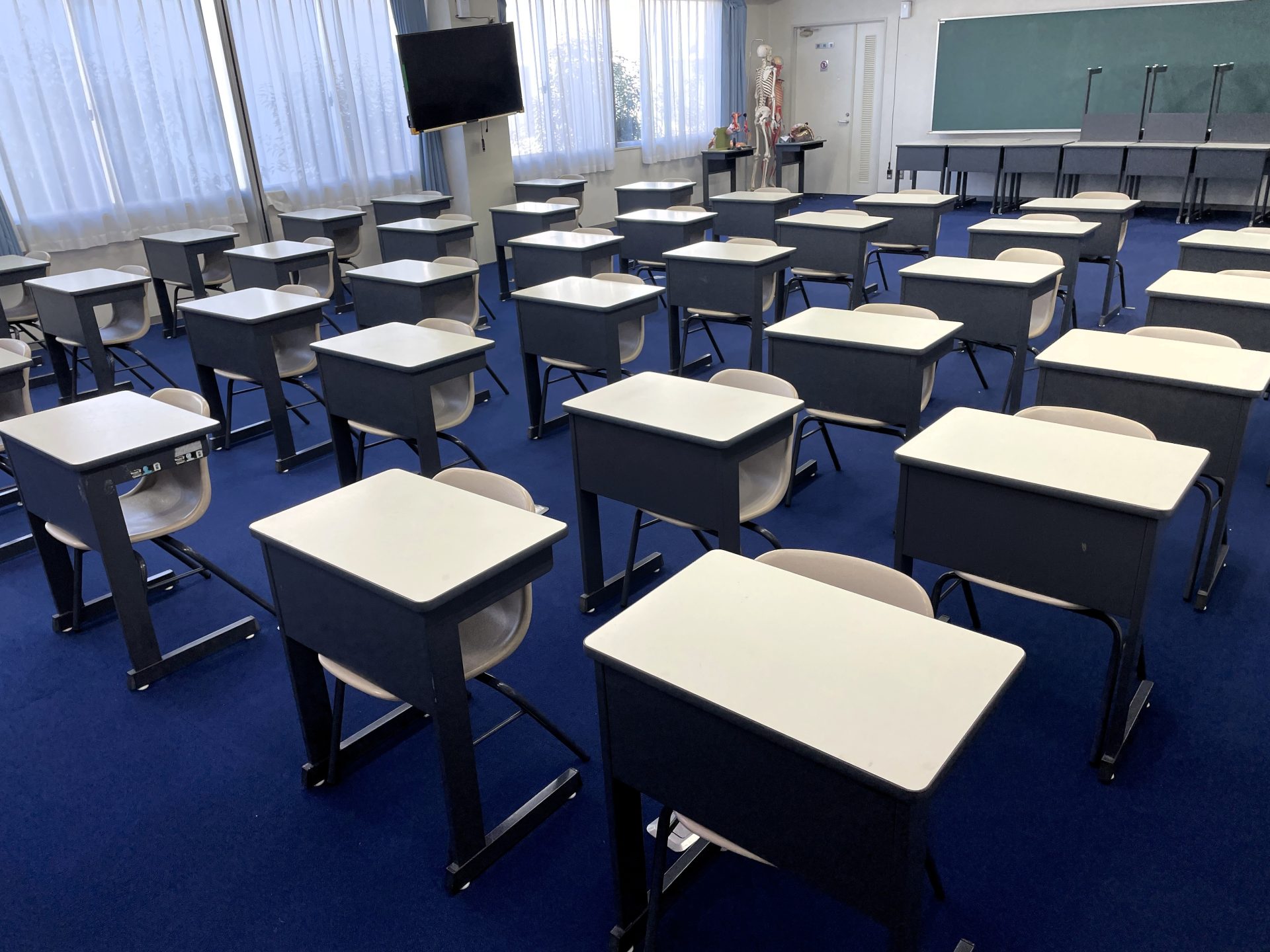 【環境整備】特別教室の床が新しくなりました！